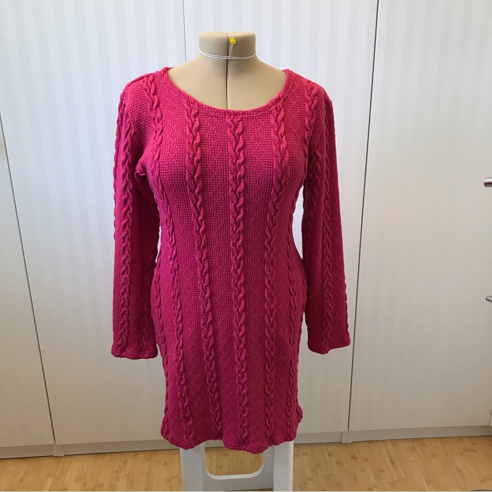 Fashion berry pink cable knit long tunic sweater (perfect w/ leggings!) Size L